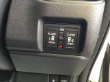 【両側パワースライドドア】です。リモコンや運転席のスイッチ操作で楽々自動開閉。