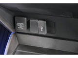 スマートフォンなどの音楽再生が可能なUSB接続ジャック装備車両です♪♪♪