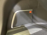 【JBL(プレミアムサウンド)】トヨタでお出かけの際には、ぜひ素敵な音楽体験を!ありふれた一日にも特別な体験を!ドライブの時間を上質な音楽でお楽しみいただけるサウンドシステムが搭載されています♪
