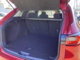 トランクはこのクラスでは広々ですね!積めて乗れるが大事です!シートを倒せば更にスペースが広がります!