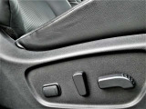 運転席&助手席にはパワーシートを装備☆