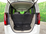 普段のお買い物や通勤、送迎等に十分な荷室スペースを確保しております。セカンドシートを倒すと、大きな荷物の積載も可能です♪