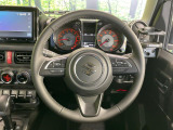 【純正革巻きステアリング】上質な革を使用することで、手にしっかり馴染みとても運転しやすいハンドルです♪
