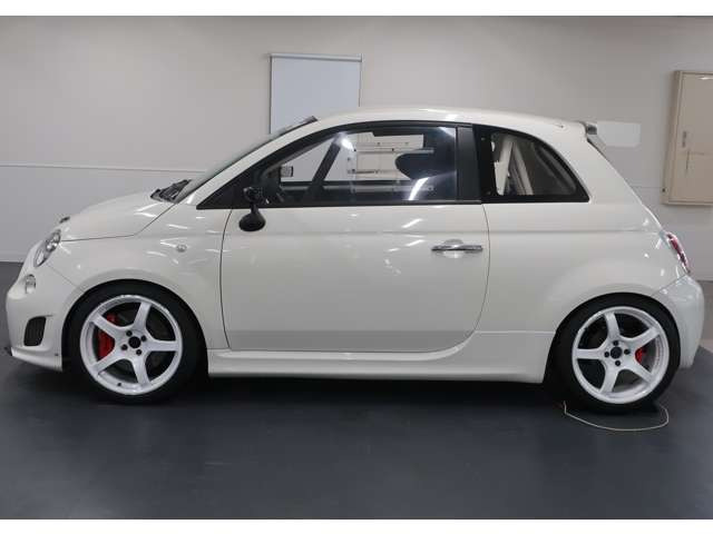 アバルト アバルト695 アセットコルサ の中古車詳細 (走行距離不明