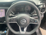 ステアリングも使用感が少なく、きれいな状態です