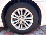 【純正16インチアルミホイール】外観にマッチした純正アルミホイールを装着しております。各種社外アルミホイールや、スタッドレスタイヤも取扱いしております。是非ご相談ください♪