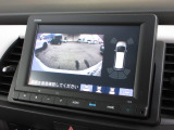 バックをするとき自動でリアの様子が映る『リアカメラ』付き!画面で確認しながらバックができますから安心ですね。でも、目視も大切ですよ!安全第一でお願いします!