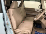 【フロントシート】さまざまな体格の方が快適に運転ができるよう配慮したシートになっております。