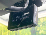 【ドライブレコーダー】ドライブレコーダー装備!走行中はもちろん、あおり運転や事故に遭遇した際、映像で記録し、万一のリスクに備えます。※記録用SDカードはお客様ご自身でご準備いただく必要があります。