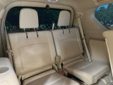 3列目シートはもちろん状態良好☆大人でもゆったりと座って頂けますので、大人数でのお出かけもラクラクです♪ご家族で、気の知れた仲間で、ドライブに行くのが楽しみですね♪