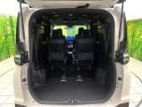 普段のお買い物や通勤、送迎等に十分な荷室スペースを確保しております。セカンドシートを倒すと、大きな荷物の積載も可能です♪