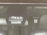 【トヨタセーフティセンス】走行中に前方の車両等を認識し、衝突しそうな時は警報とブレーキで衝突回避と被害軽減をアシスト。より安全にドライブをお楽しみいただけます。