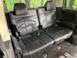 3列目シートはもちろん状態良好☆大人でもゆったりと座って頂けますので、大人数でのお出かけもラクラクです♪ご家族で、気の知れた仲間で、ドライブに行くのが楽しみですね♪