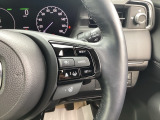 Hondaセンシングの機能のひとつ、アダプティブクルーズコントロール付!アクセルから足を離しても設定したスピードと前車との車間を保ち走行してくれます!車線維持もアシスト☆高速道路で疲労軽減ですね☆