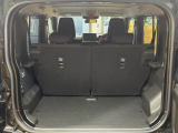 普段のお買い物や通勤、送迎等に十分な荷室スペースを確保しております。セカンドシートを倒すと、大きな荷物の積載も可能です♪