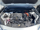 エンジンルームの画像です。店舗にて現車の確認もいただけますので、お電話で在庫のご確認の上是非ご来店くださいませ!!!ワクワクするクルマ選びをご提案します!