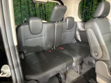 3列目シートはもちろん状態良好☆大人でもゆったりと座って頂けますので、大人数でのお出かけもラクラクです♪ご家族で、気の知れた仲間で、ドライブに行くのが楽しみですね♪