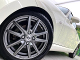 【15インチアルミホイール】外観にマッチしたアルミホイールを装着しております。各種アルミホイールや、スタッドレスタイヤも取扱いしております。是非ご相談ください♪