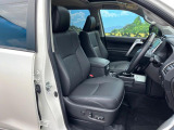 運転席シート廻りは使用感も少なく、良好な状態となっています。丁寧に使われていたことがよくわかりますね。