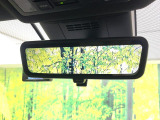 【デジタルインナーミラー】後席の大きな荷物や同乗者で後方が確認しづらい時でも安心!カメラが撮影した車両後方の映像をルームミラー内に表示。クリアな視界で状況の確認が可能です!