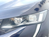 ●LEDヘッドライト:夜間走行時も良好な視界を確保し安心して運転できる高輝度LEDヘッドライトを装備!点灯速度が早く、消費電力も抑えられています。