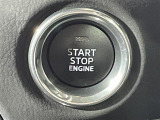 【スマートキー(エンジンスタートストップスイッチ)】スマートキー(電子キー)を持っていれば、スイッチを押すだけでエンジンをかけることができます!