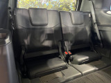 3列目シートはもちろん状態良好☆大人でもゆったりと座って頂けますので、大人数でのお出かけもラクラクです♪ご家族で、気の知れた仲間で、ドライブに行くのが楽しみですね♪