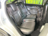 後部座席も気になるようなキズ・汚れやへたり等、大きなダメージはなく、良好な状態です。