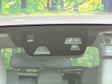 【スマートブレーキサポート】走行中に前方の車両等を認識し、衝突しそうな時は警報とブレーキで衝突回避と被害軽減をアシスト。より安全にドライブをお楽しみいただけます。