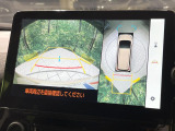 【パノラミックビューモニター】専用のカメラにより、上から見下ろしたような視点で360度クルマの周囲を確認することができます☆死角部分も確認しやすく、狭い場所での切り返しや駐車もスムーズに行えます。