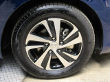 アルミホイール付きで足元もスタイリッシュに。