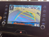 【バックカメラ】駐車時に後方がリアルタイム映像で確認できます。大型商業施設や立体駐車場での駐車時や、夜間のバック時に大活躍!
