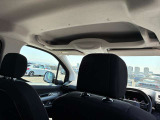運転席上部に小物入れ