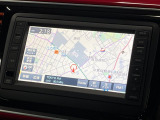 ●純正ナビ:一体感のあるナビは、高級感ある車内を演出してくれます。オーディオ機能も充実しておりますので、運転もより楽しめます♪