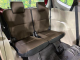 3列目シートはもちろん状態良好☆大人でもゆったりと座って頂けますので、大人数でのお出かけもラクラクです♪ご家族で、気の知れた仲間で、ドライブに行くのが楽しみですね♪