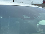 【セーフティセンス】セーフティセンスは、前方車両や歩行者を検知して衝突回避を支援する先進安全システムです。事故リスクを低減し、安心感のあるドライブをサポートします。