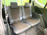 3列目シートはもちろん状態良好☆大人でもゆったりと座って頂けますので、大人数でのお出かけもラクラクです♪ご家族で、気の知れた仲間で、ドライブに行くのが楽しみですね♪
