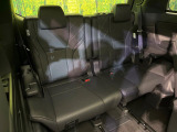3列目シートはもちろん状態良好☆大人でもゆったりと座って頂けますので、大人数でのお出かけもラクラクです♪ご家族で、気の知れた仲間で、ドライブに行くのが楽しみですね♪