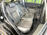 後部座席も気になるようなキズ・汚れやへたり等、大きなダメージはなく、良好な状態です。