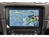 ポルシェ純正PCMナビ搭載です。