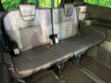 3列目シートはもちろん状態良好☆大人でもゆったりと座って頂けますので、大人数でのお出かけもラクラクです♪ご家族で、気の知れた仲間で、ドライブに行くのが楽しみですね♪