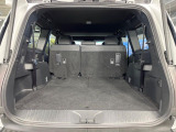 後席を格納すると、これだけの広さが!シーンに合わせたシートアレンジで、大きな荷物も積むことが出来ます♪