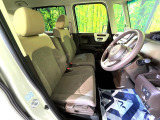 運転席シート廻りは使用感も少なく、良好な状態となっています。丁寧に使われていたことがよくわかりますね。