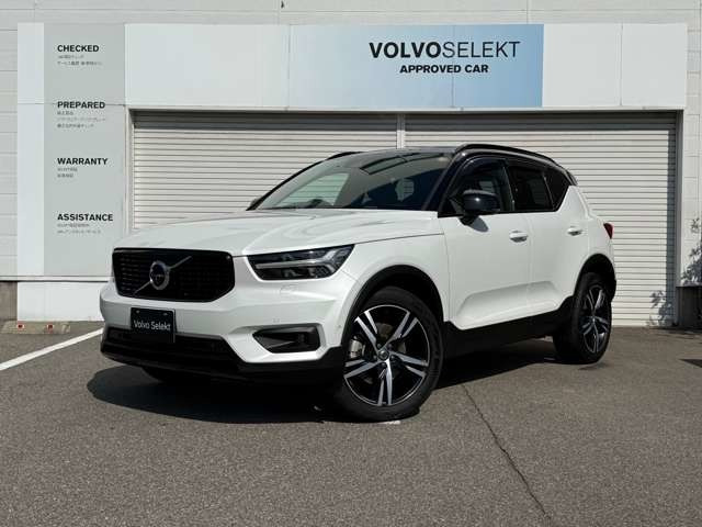 XC40 T4 AWD Rデザイン 4WD 
