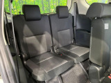3列目シートはもちろん状態良好☆大人でもゆったりと座って頂けますので、大人数でのお出かけもラクラクです♪ご家族で、気の知れた仲間で、ドライブに行くのが楽しみですね♪