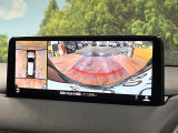 【360&deg;ビューモニター】専用のカメラにより、上から見下ろしたような視点で360度クルマの周囲を確認することができます☆死角部分も確認しやすく、狭い場所での切り返しや駐車もスムーズに行えます。