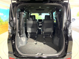 普段のお買い物や通勤、送迎等に十分な荷室スペースを確保しております。セカンドシートを倒すと、大きな荷物の積載も可能です♪