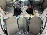 運転席・助手席共に汚れ少なく綺麗な状態です。