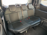 3列目シートはもちろん状態良好☆大人でもゆったりと座って頂けますので、大人数でのお出かけもラクラクです♪ご家族で、気の知れた仲間で、ドライブに行くのが楽しみですね♪