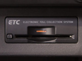 コンソール内一体型のビルトインETC装備!見た目の部分も良いですが、ETCカードの盗難防止になる設置箇所です!料金所の渋滞回避!時間帯・日によって料金の軽減を受けられます!ストレス知らずのドライブ!